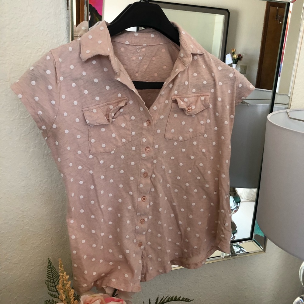 New York & Company polka dot button up cotton top